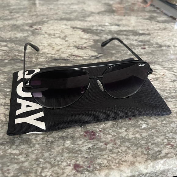 Quay High Key Aviator Sunglasses- Black/Fade to Clear - Picture 2 of 7
